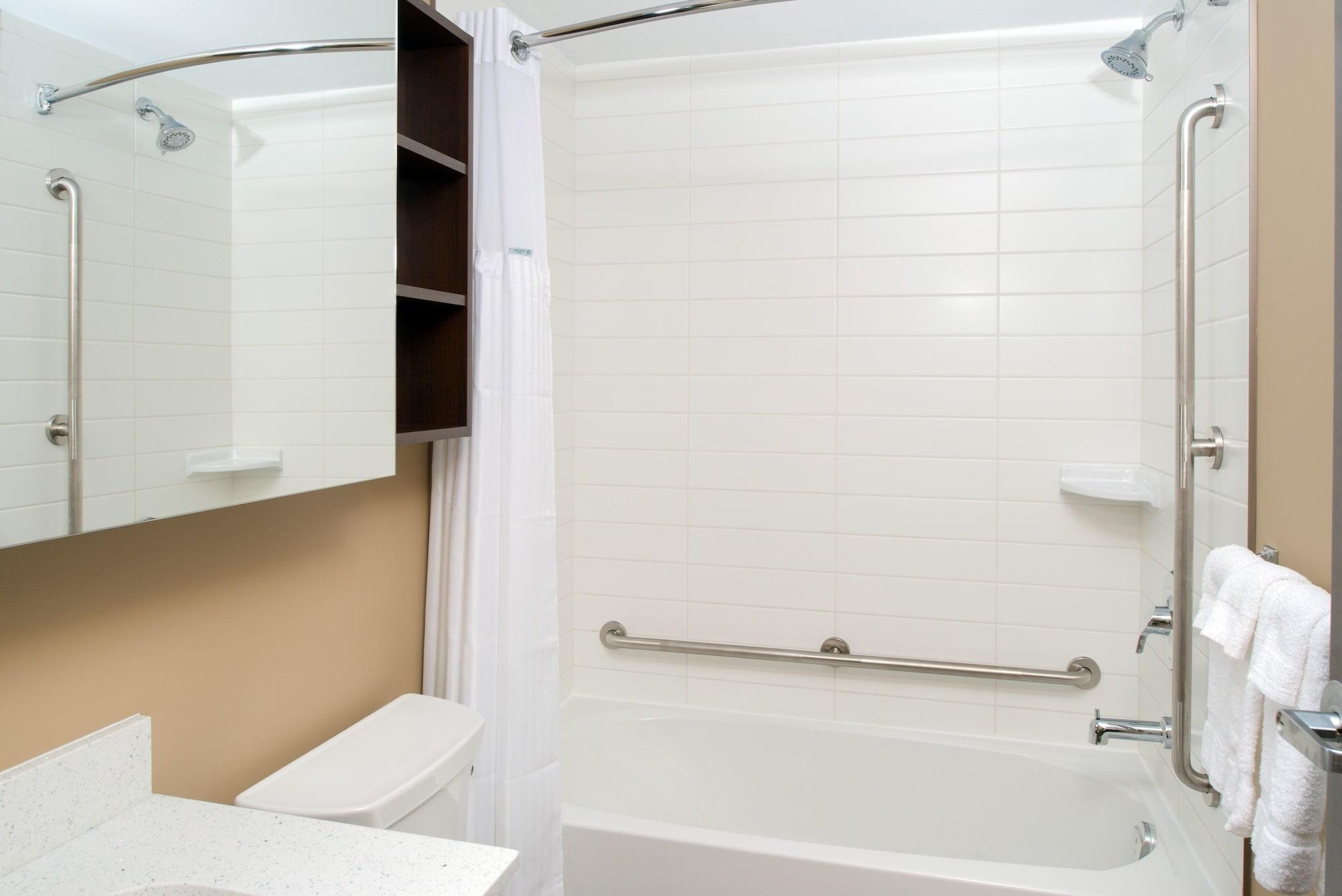 Hotel Microtel & By Wyndham Red Deer