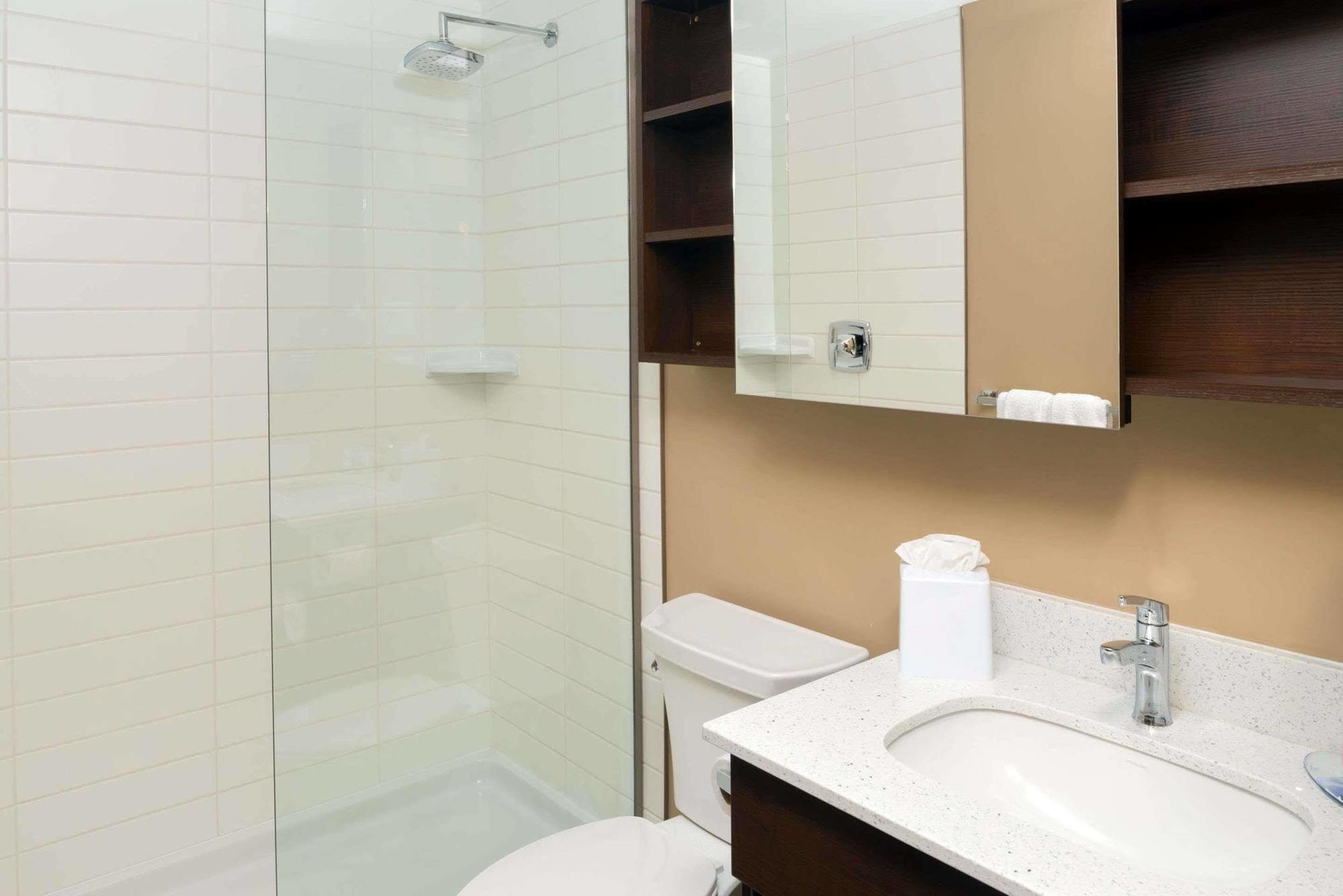 Microtel & By Wyndham Red Deer Penhold